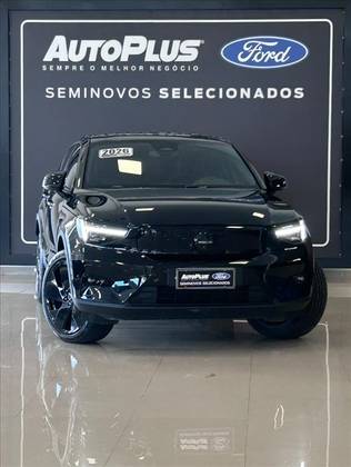 VOLVO EC40 P8 RECHARGE TWIN ELECTRIC ULTRA BLACK EDITION AWD
